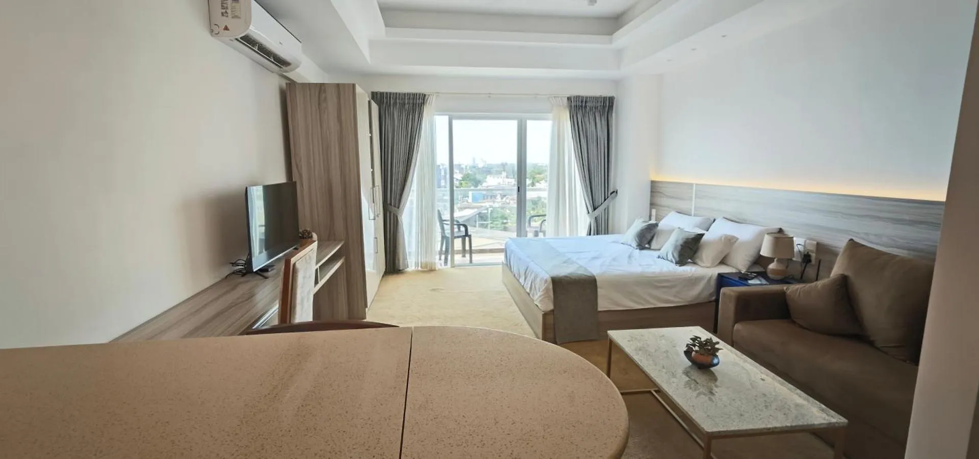 Randy'S Seaview Studio Negombo